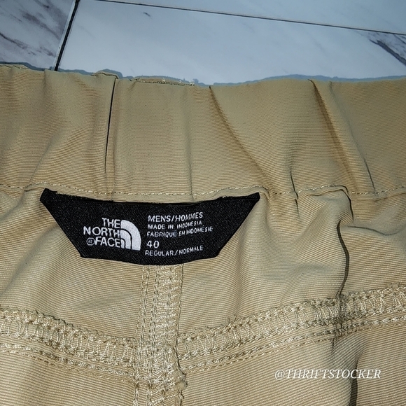 Men's The North Face cargo shorts - Picture 3 of 8